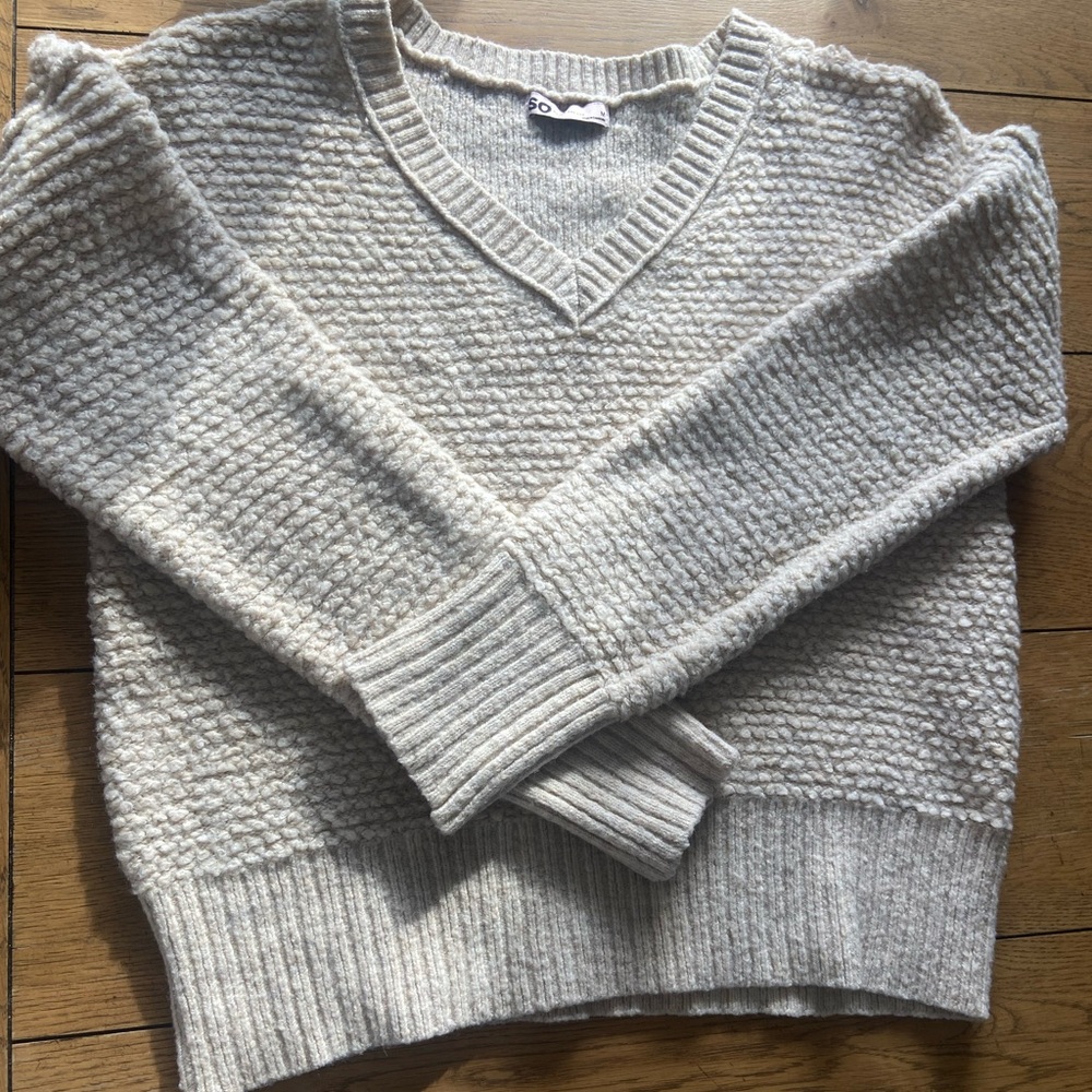 Khols So brand, medium, cream, knit sweater,